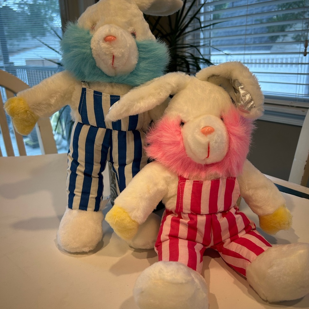 ADORABLE EASTER BUNNY DUO IN COORDINATING OUTFITS
